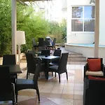Orly Hotel 3*
